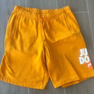 Nike Men's Bright Orange Athletic Shorts large